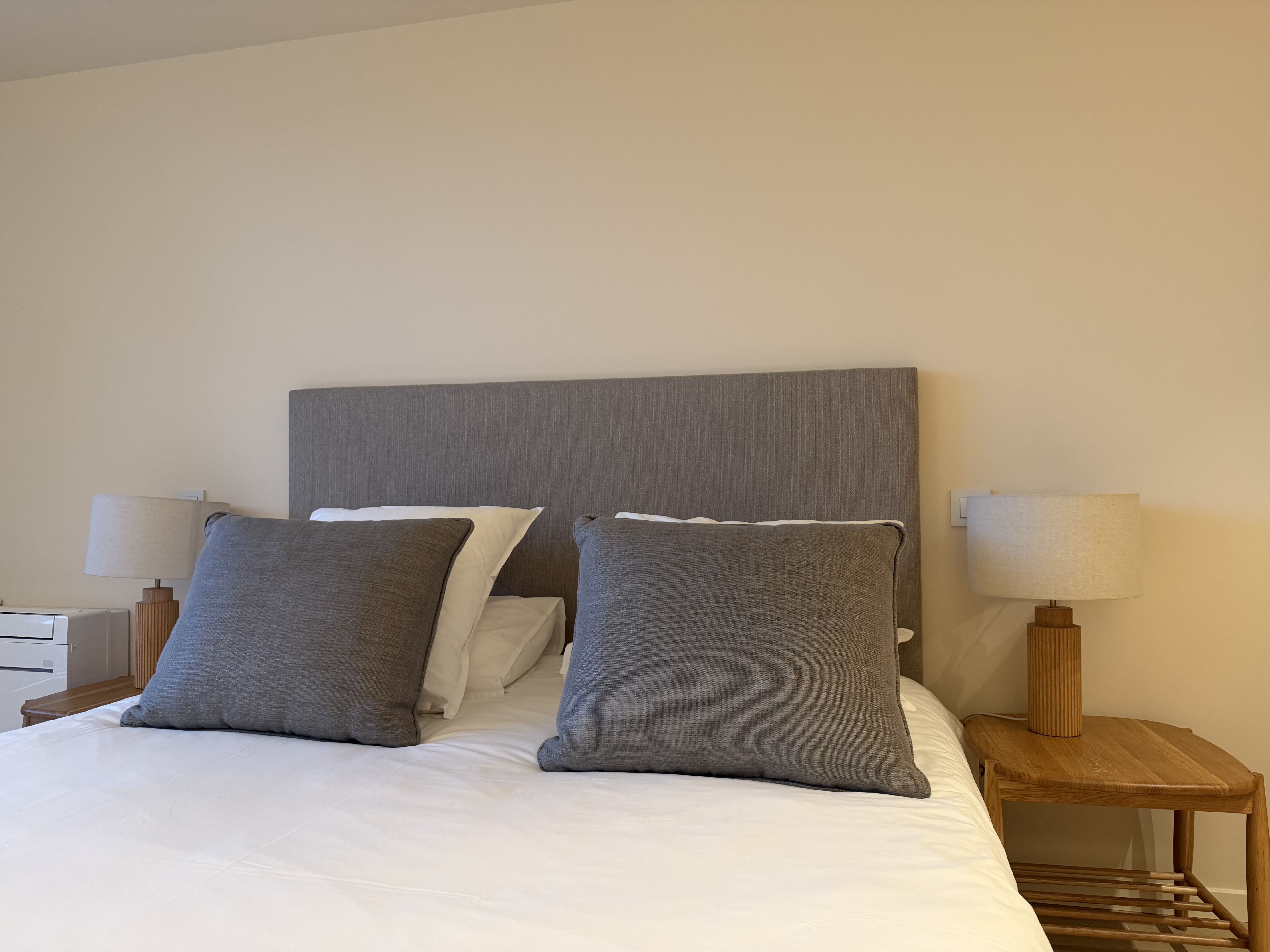 Room 5 bed